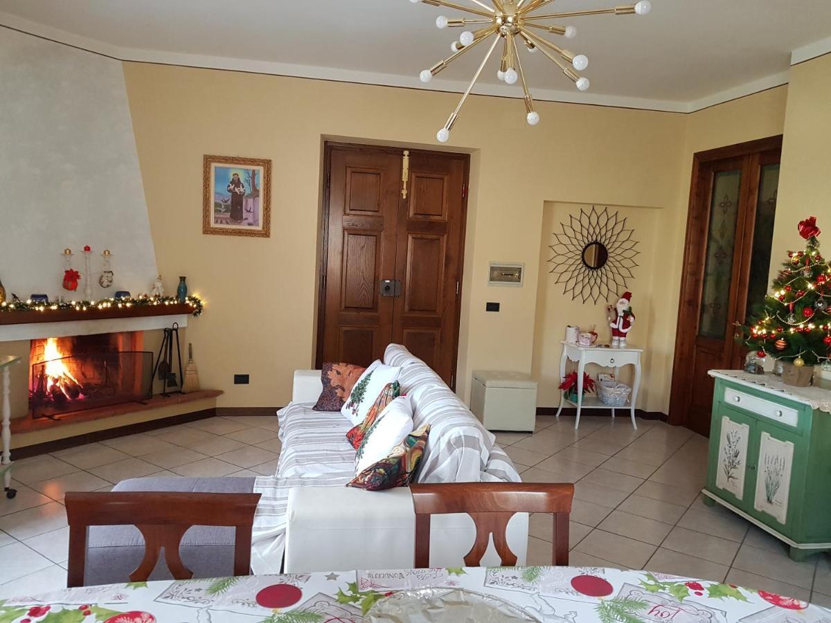 Via Del Fusato 13 Casa Carla Chiusi della Verna Dış mekan fotoğraf